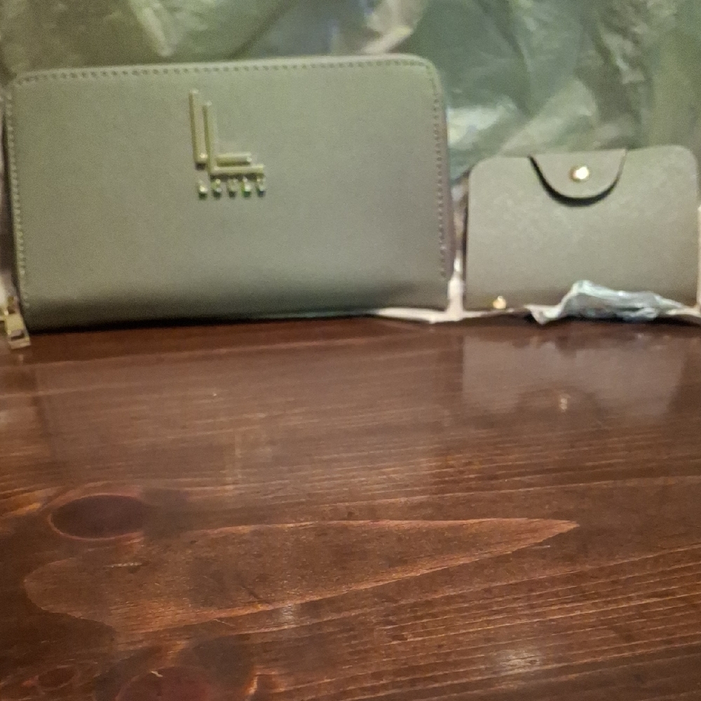 Elegant Gray Wallet Set